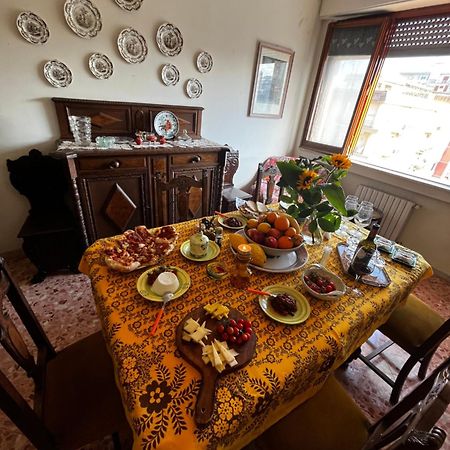 Friends House Apartment Палермо Екстериор снимка